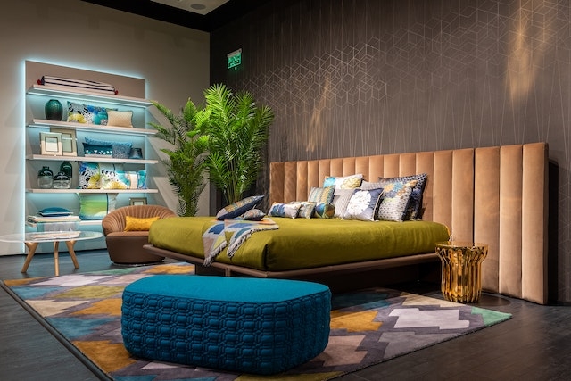 Elegant Handcrafted Southwestern Home Rug