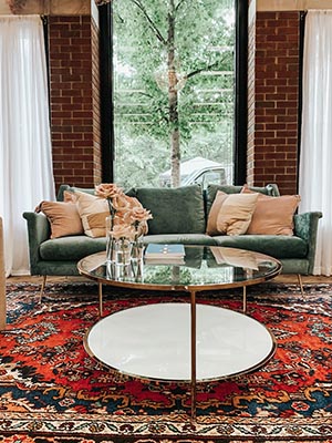 How to choose the right size and shape of synthetic southwestern-style rug for your space